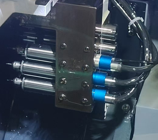 走心機(jī)掛架加裝高頻銑.jpg